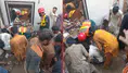 Pakistan'da dershanenin çatısı çöktü : 14 çocuk öldü, 19 yaralı