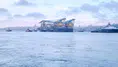 Dünyanın en büyük üçüncü vinç gemisi Saipem 7000 İstanbul Boğazı'nda : Trafik çift yönlü askıya alındı
