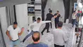 Esenyurt'ta kovaladıkları kişiyi dükkanın içinde darp ettiler