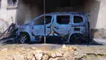 Siirt'te araçta çıkan yangın eve sıçradı