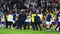 Fenerbahçe - Lyon maçı sonrası saha karıştı!