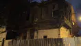 Fatih'te fırtına ve sağanak yağış nedeniyle tarihi ahşap binada kısmi çökme