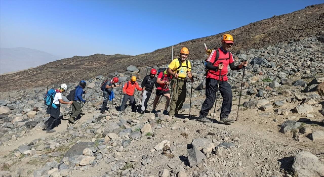 Kayserili dağcılar, 30 Ağustos Zafer Bayramı’nda Ağrı Dağı’na tırmandı