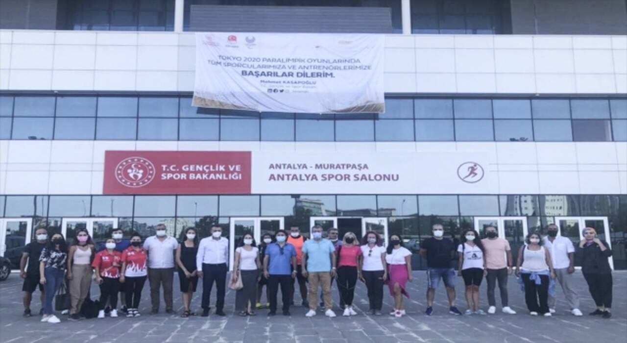 Cimnastik Federasyonu Başkanı Çelen, Antalya’da inşaatı devam eden salonu inceledi