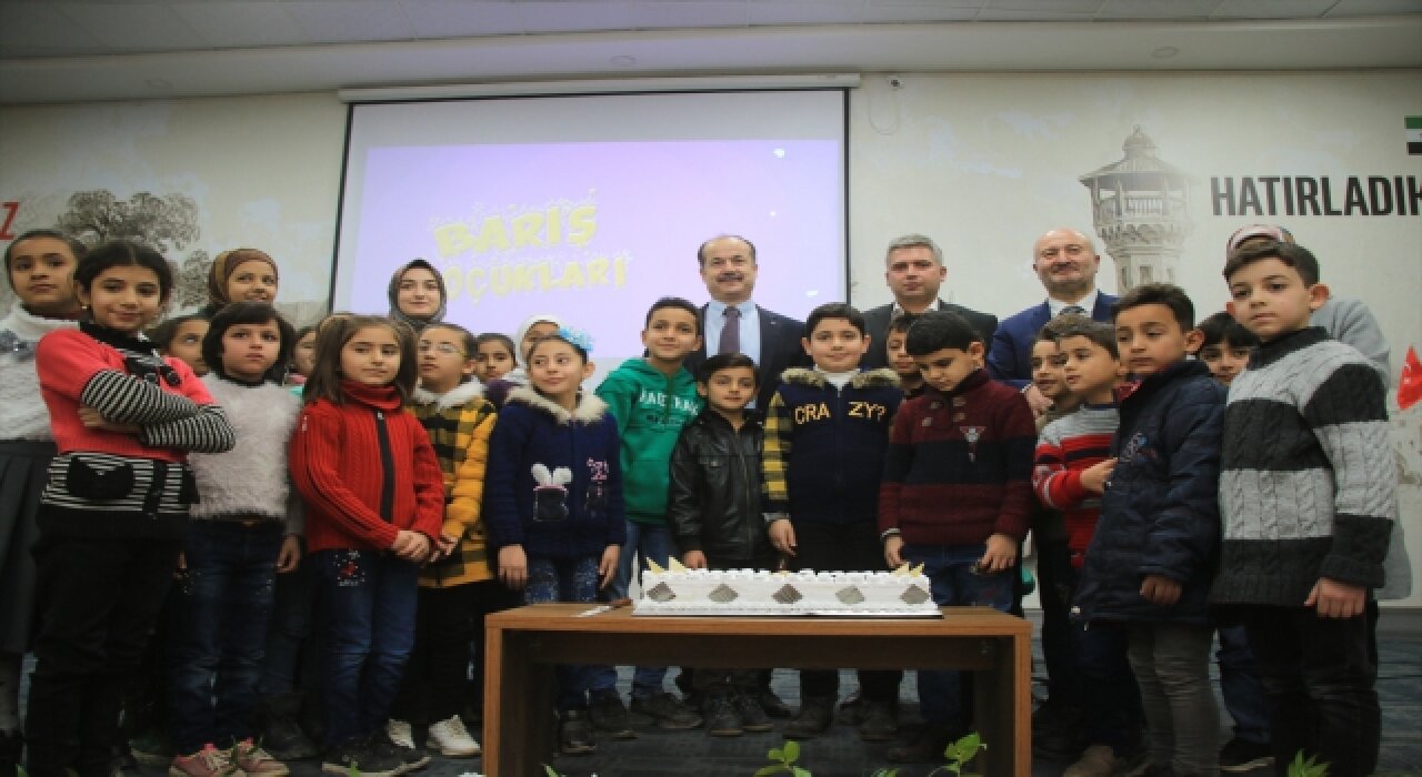 Yunus Emre Enstitüsünden Azez’de üstün zekalı öğrencilere Türkçe kursu
