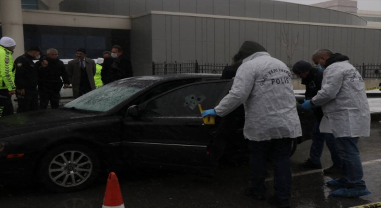 Kayseri’de adliye önünde silahlı çatışma