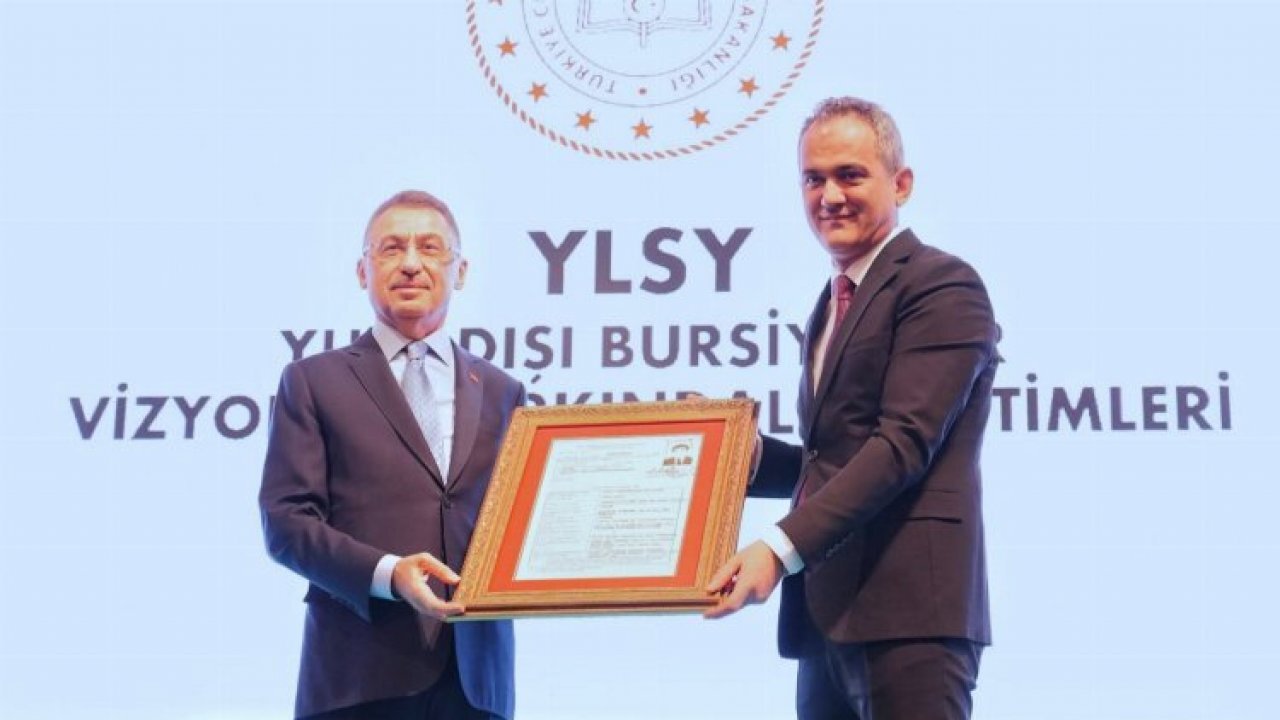 Cumhurbaşkanı Yardımcısı Fuat Oktay, YLSY bursiyerleriyle buluştu