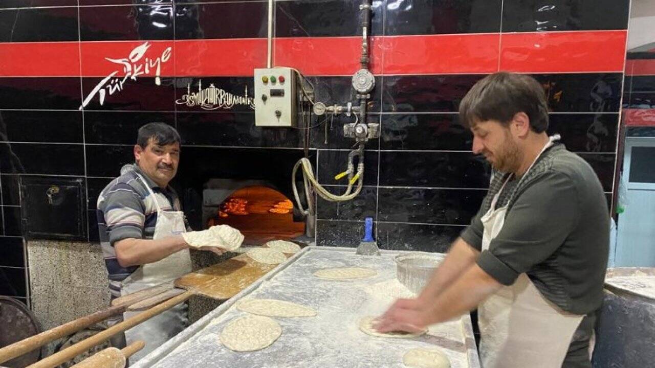 Fırıncılar un fiyatlarına yetişemiyor