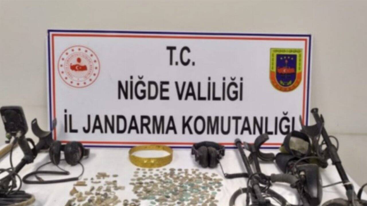 Niğde'de Bahçeli Kasabasında tarihi eser operasyonu