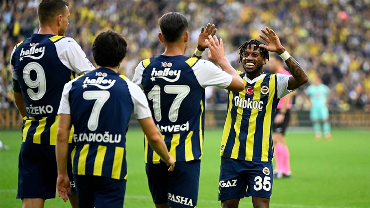 Fenerbahçe, Süper Lig'de yarın deplasmanda Kasımpaşa ile karşılaşacak