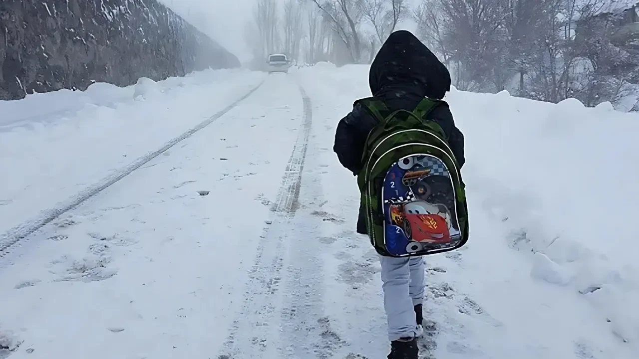 Adıyaman’da kar engeli: 5 ilçede eğitime ara verildi
