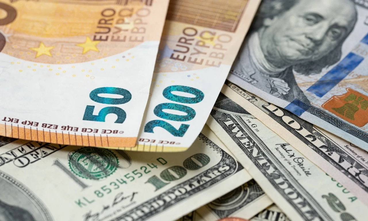 Haftanın son iş gününde dolar ve euro kaç TL oldu?