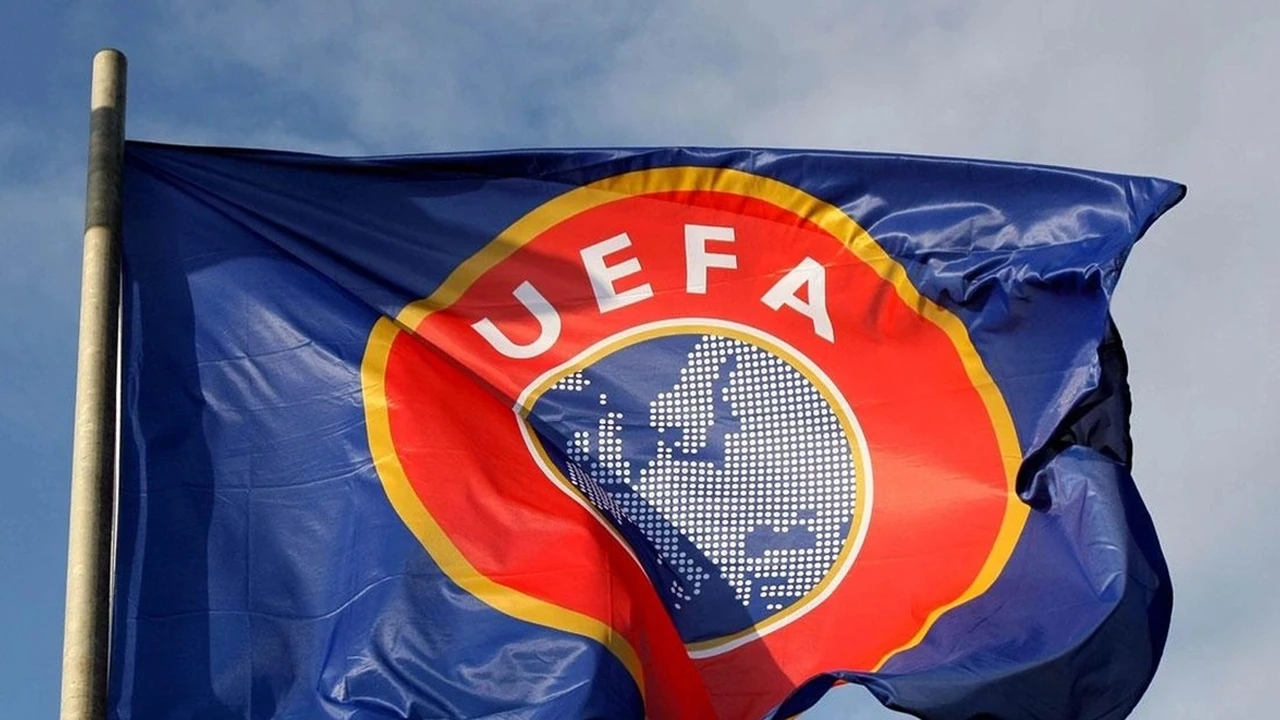Galatasaray ve Fenerbahçe, UEFA kadro bildirimini ne zaman yapacak? Son tarih ne zaman?