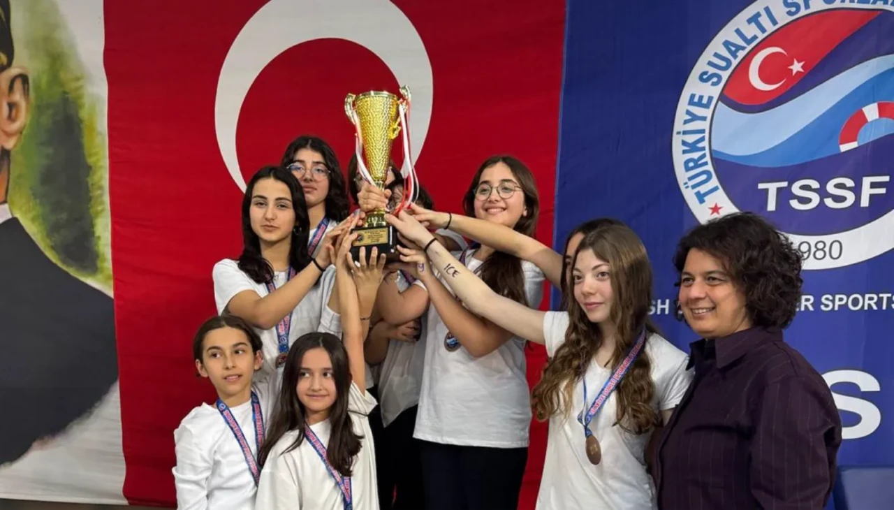 Enerji İş Spor Kulübü, sualtı hokeyinde Türkiye’ye damga vurdu