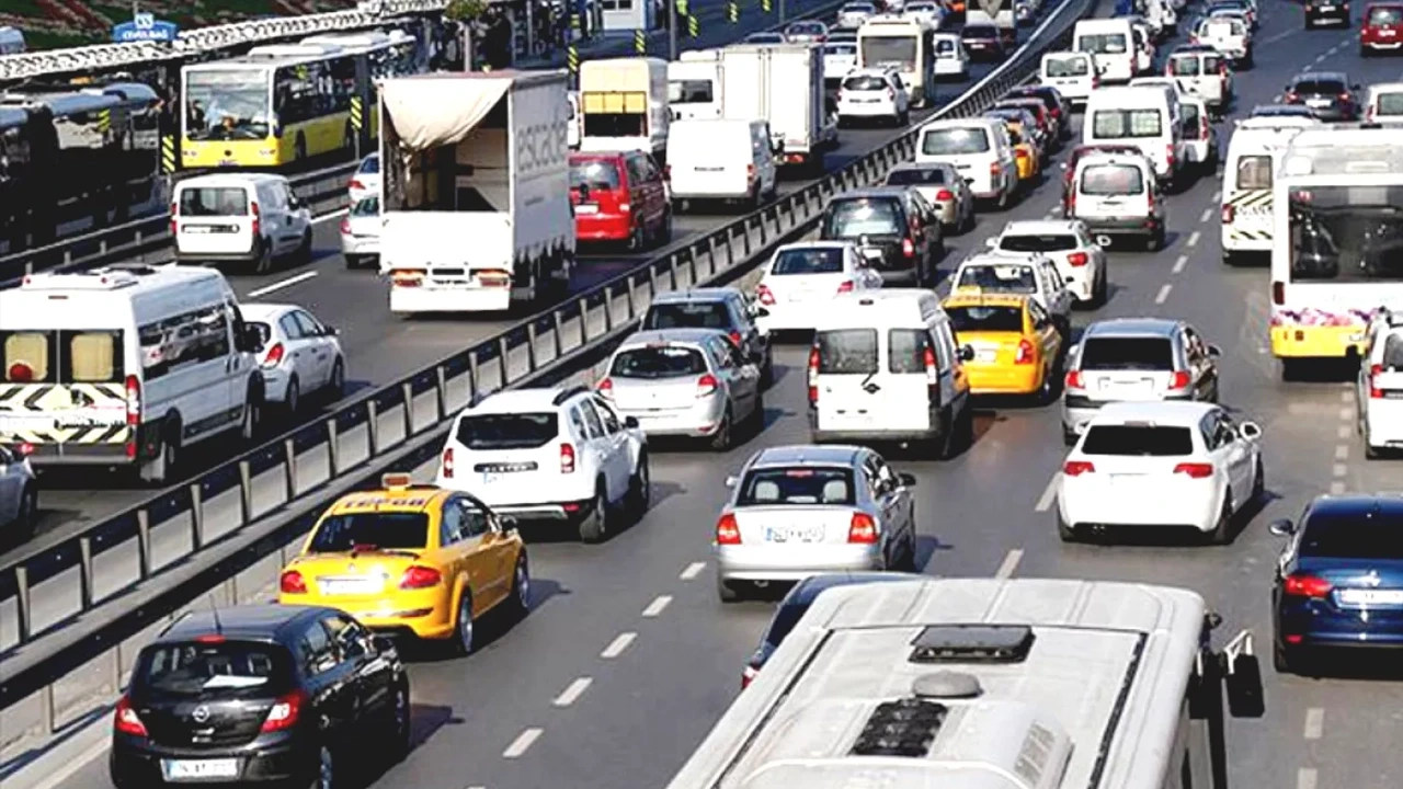 Bakan Yerlikaya'dan bayram öncesi trafik uyarısı