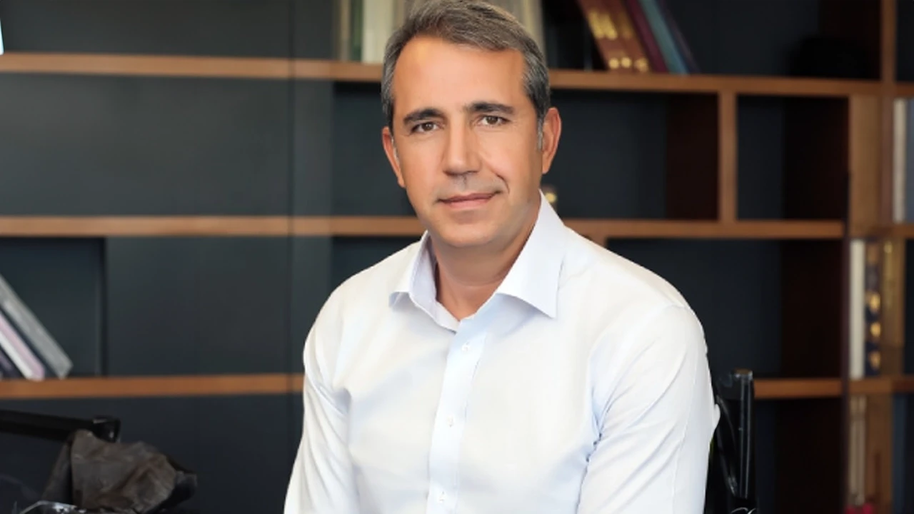 Murat İlbak kimdir? İşte hayatı ve kariyeri...