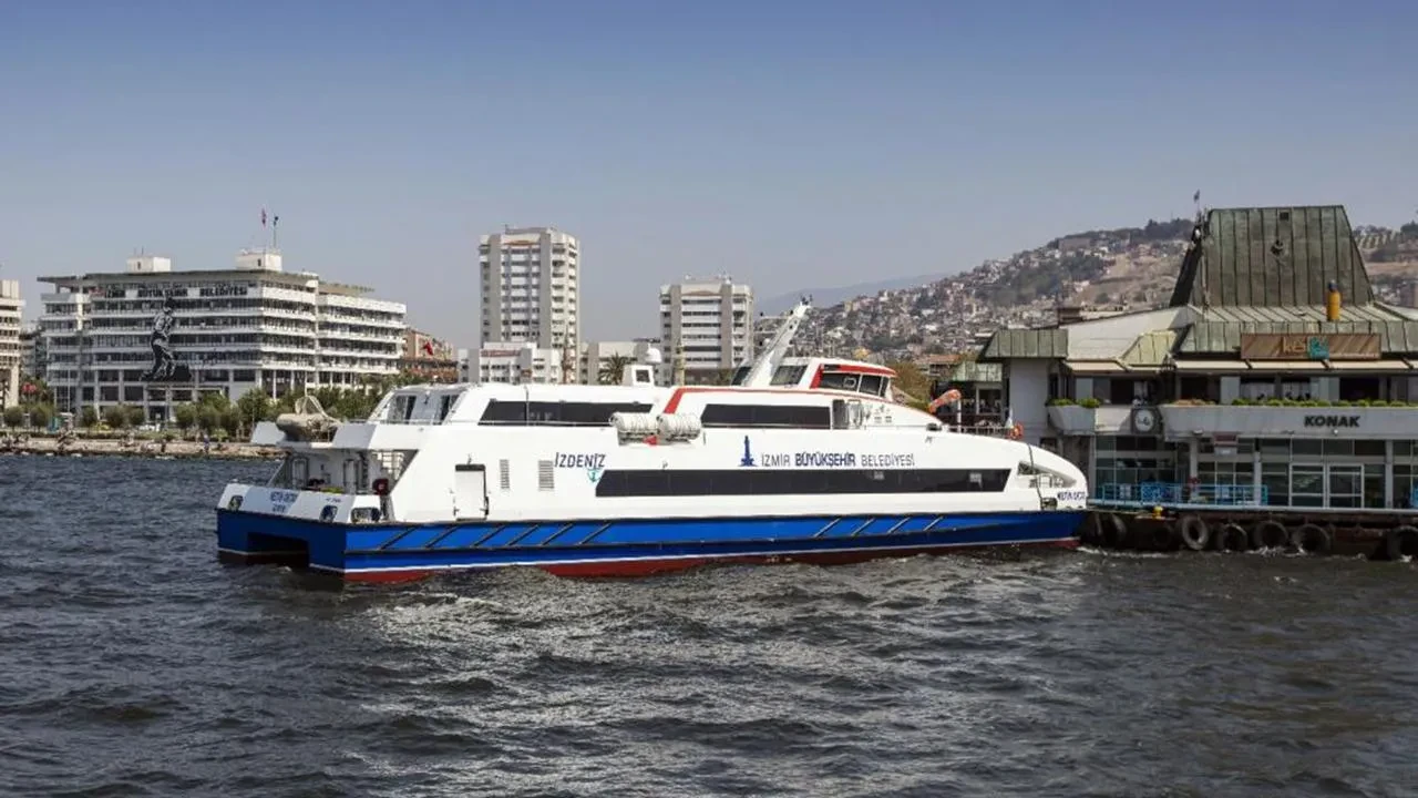 Üçkuyular-Bostanlı feribot seferleri iptal edildi!