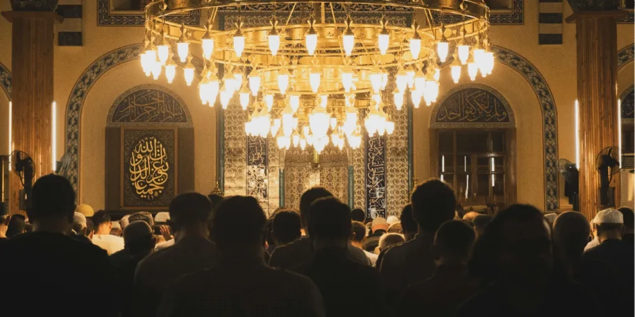 Ramazan Bayramı namazı ne zaman kılınacak? 2025 İl il Diyanet Ramazan Bayramı namaz saatleri