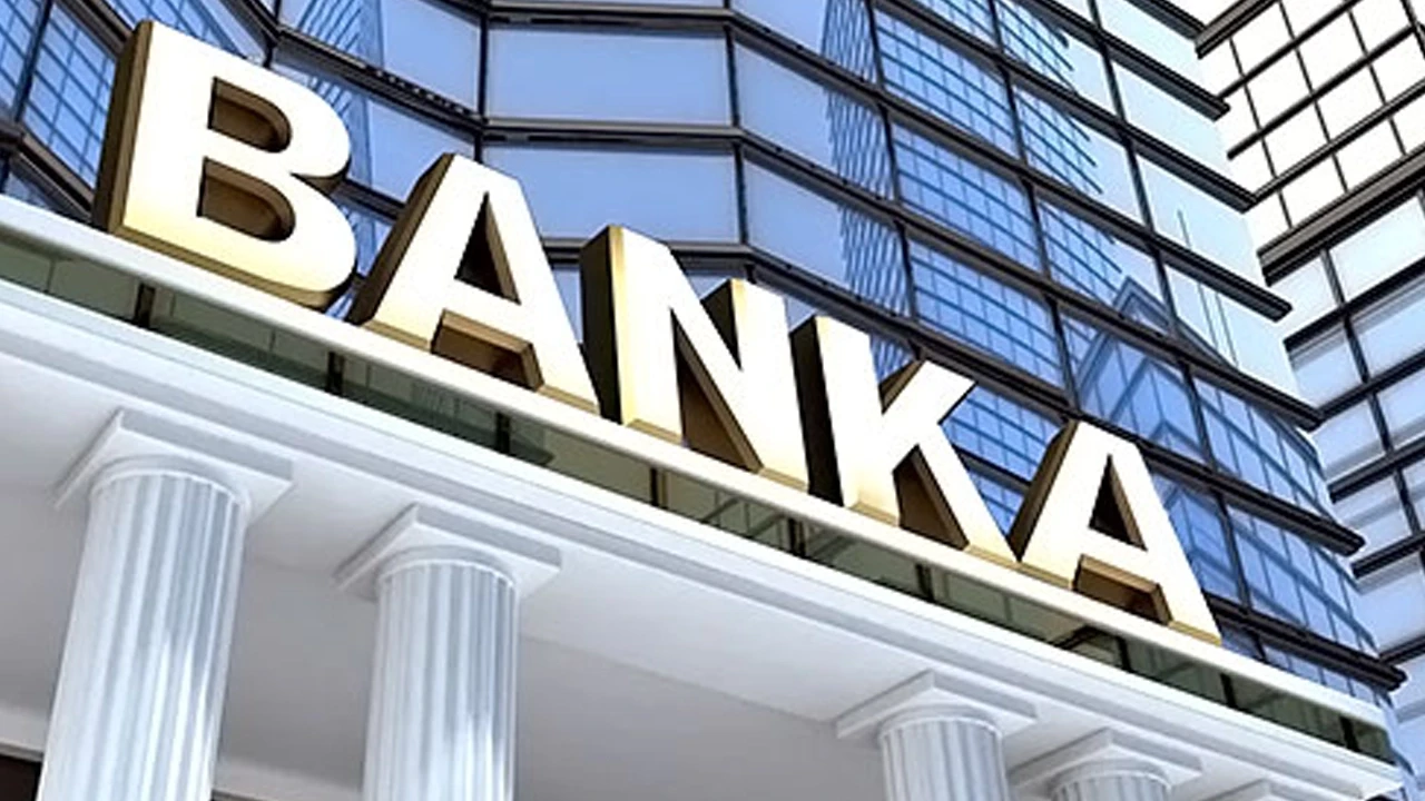 Bayramda bankalar kaçta açılıyor? 9 günlük bayram tatilinde bankalar açık mı?