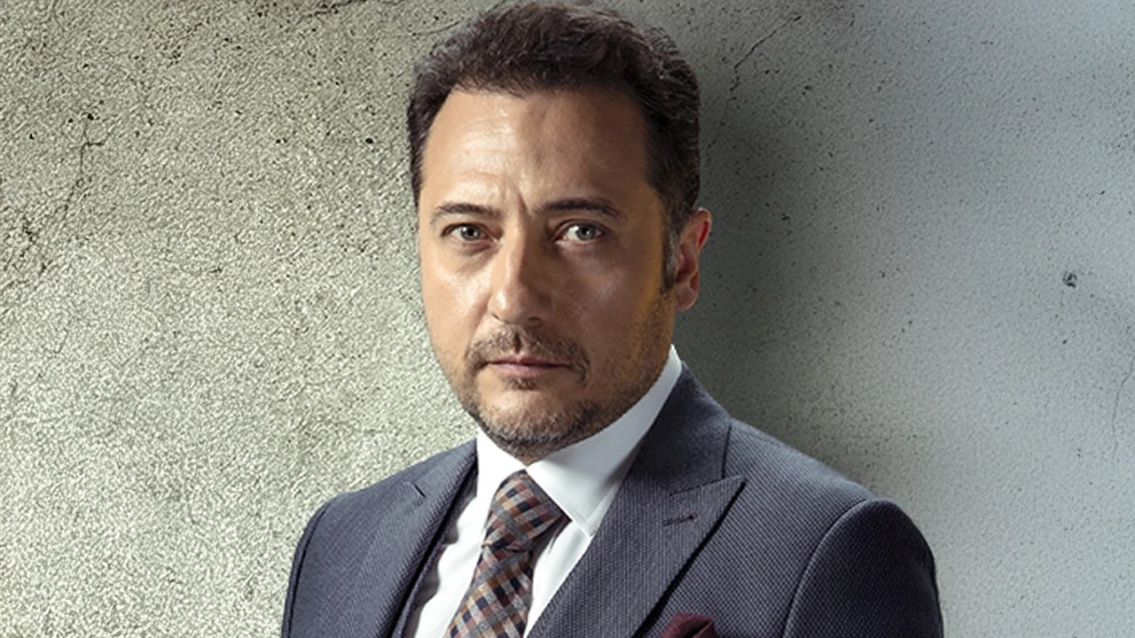 Yiğit Özşener, Karanlık Oda dizisinde!