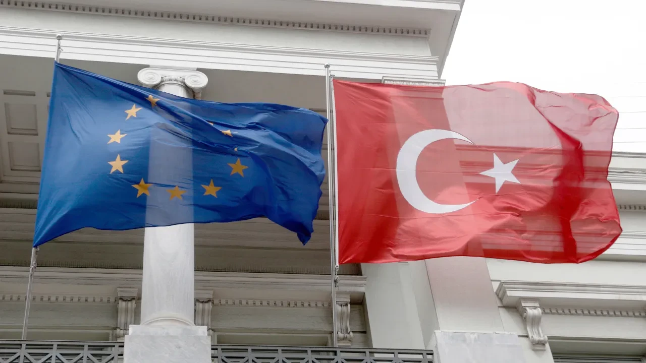 Yunan gazetesi: Avrupa güvenlik istiyorsa Türkiye'yi kabul etmeli