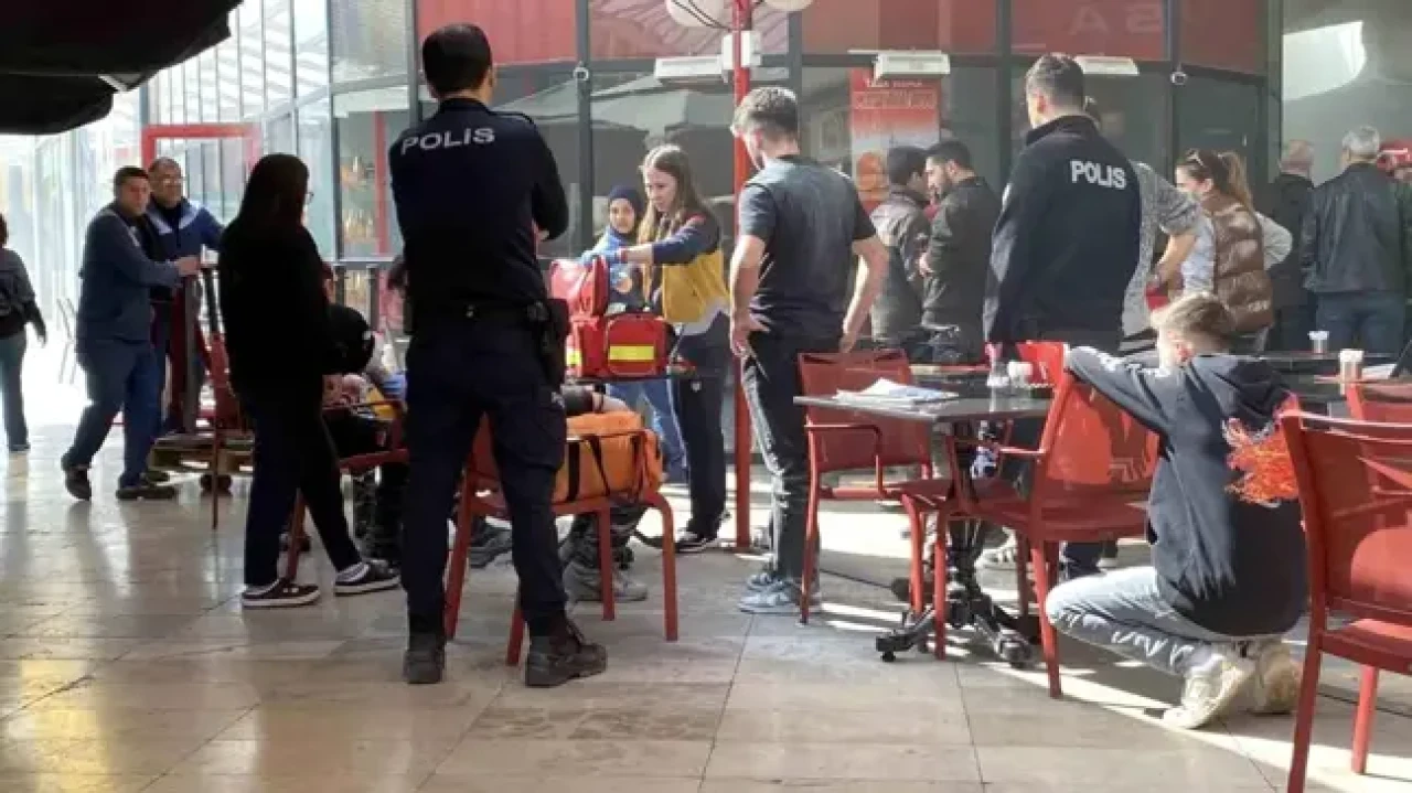 Kocaeli'de AVM'de korkutan yangın: 4 kişi dumandan etkilendi