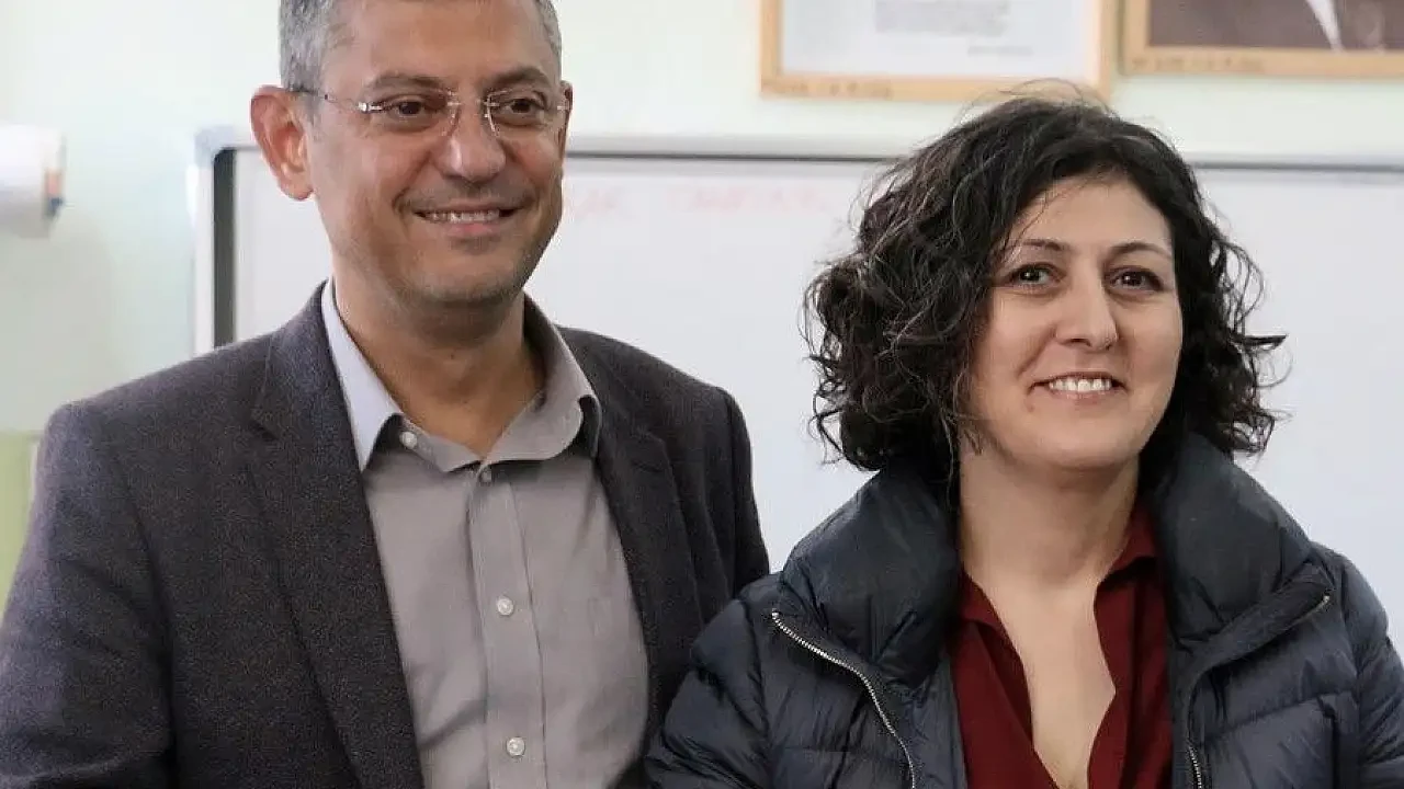 Özgür Özel evli mi? Özgür Özel'in eşi kim?