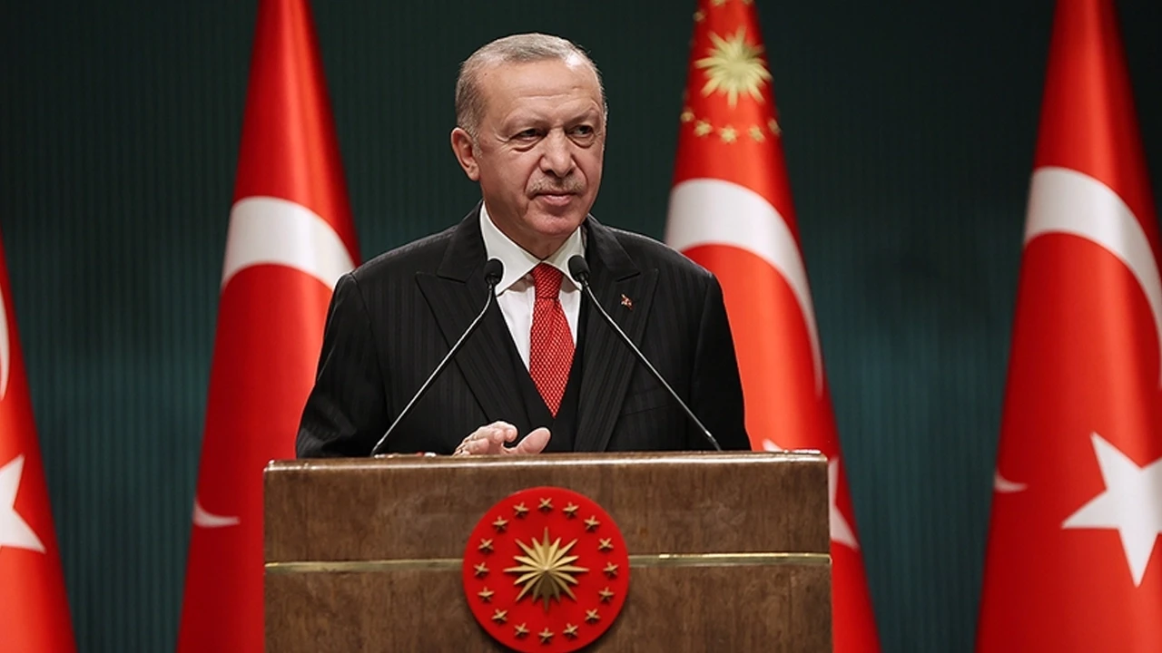 Cumhurbaşkanı Erdoğan, bayram namazını Büyük Çamlıca Camii'nde kıldı