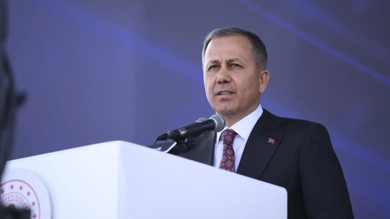 Bakan Yerlikaya'dan uyuşturucu operasyonu açıklaması!