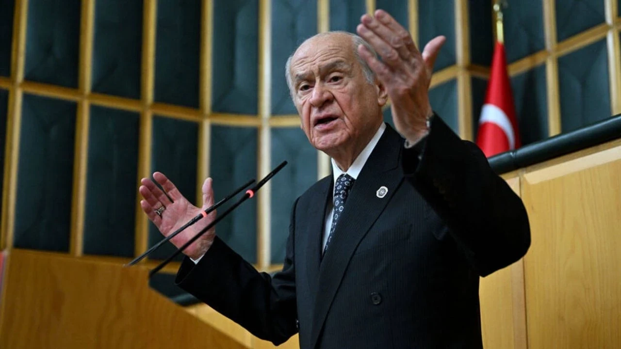 Devlet Bahçeli'den Özgür Özel'e çağrı: Yargıya saygı duy!
