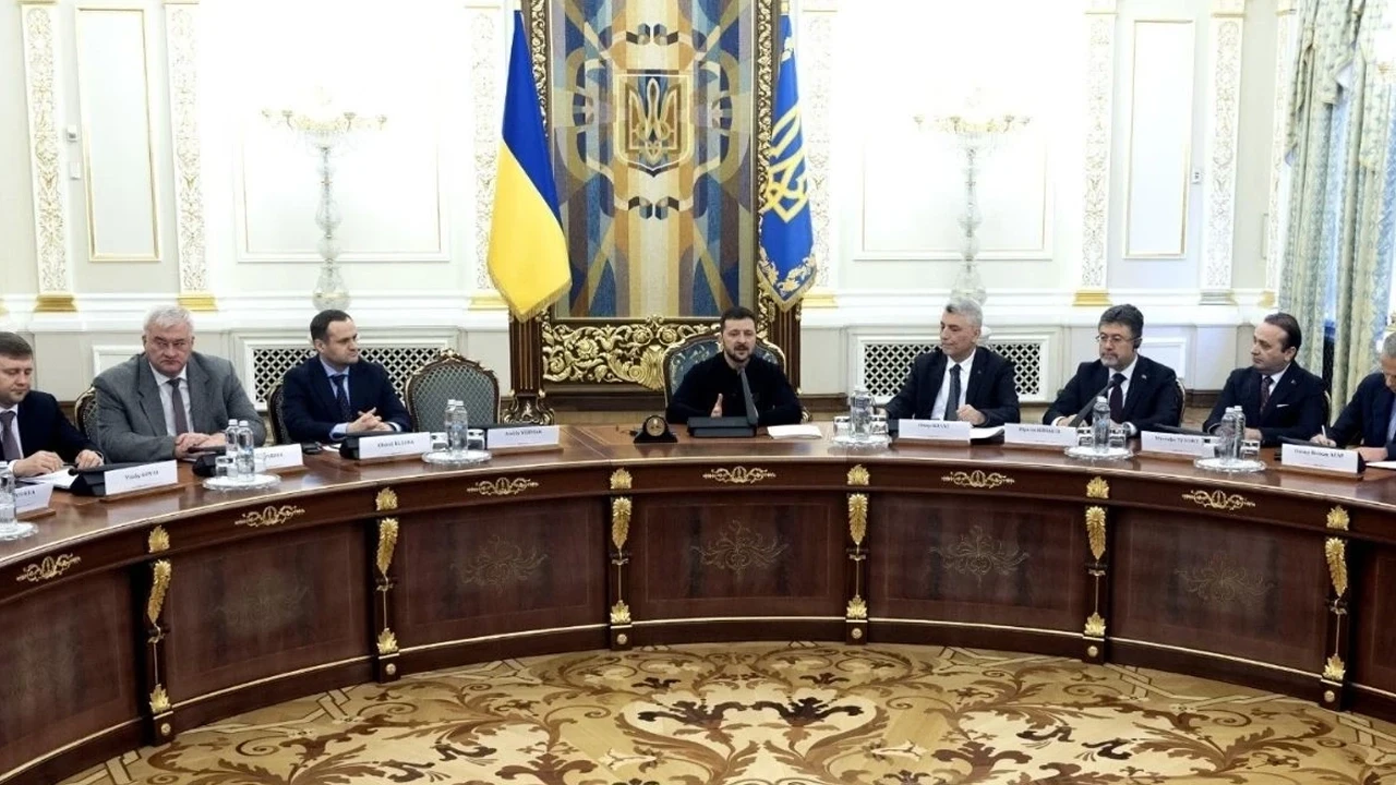Türk müteahhitler, Zelensky’e yeniden inşa için proje üstlenmeye hazır olduklarını bildirdi