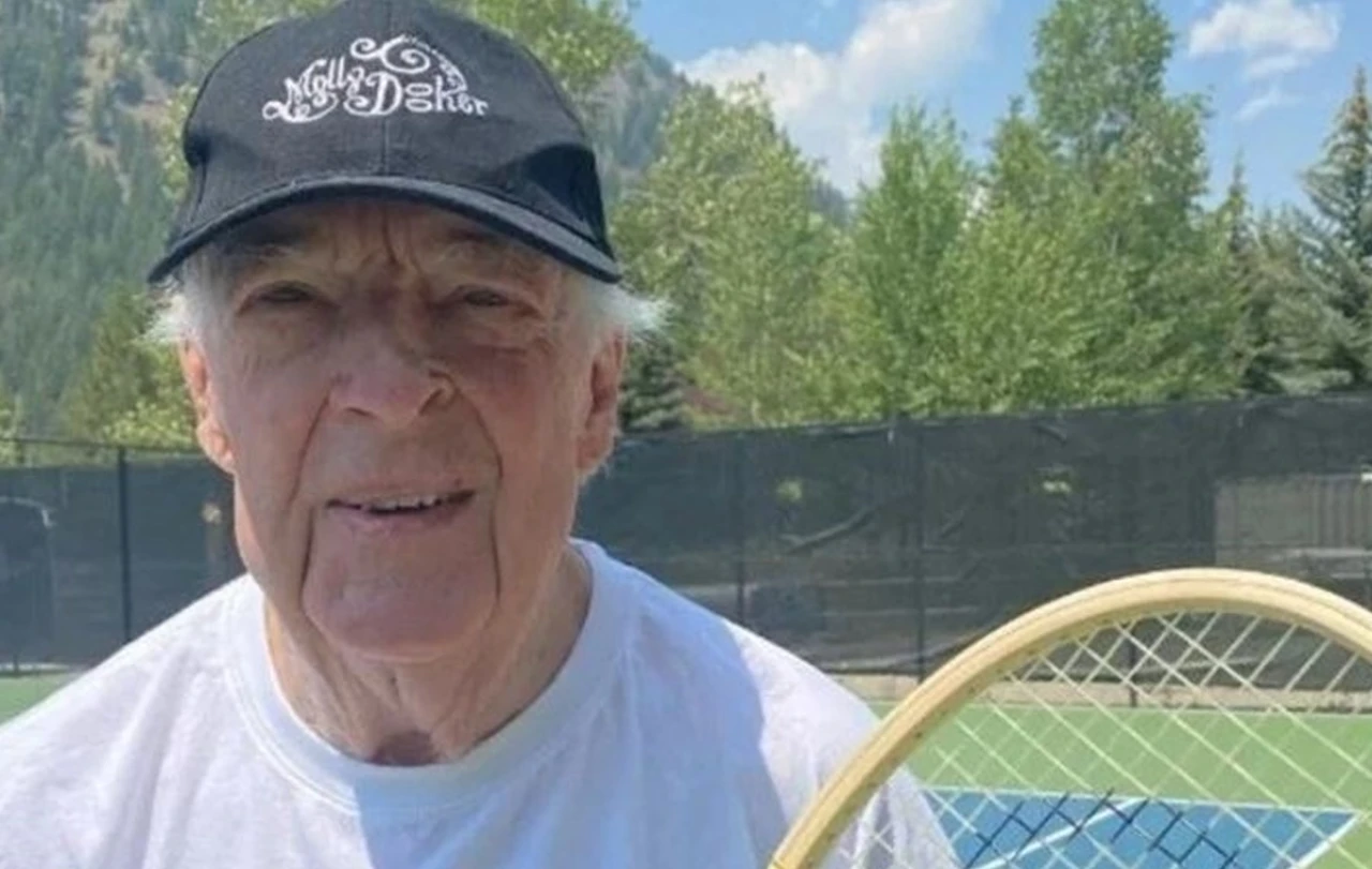 Avustralyalı tenis efsanesi Fred Stolle kimdir, kaç yaşında?