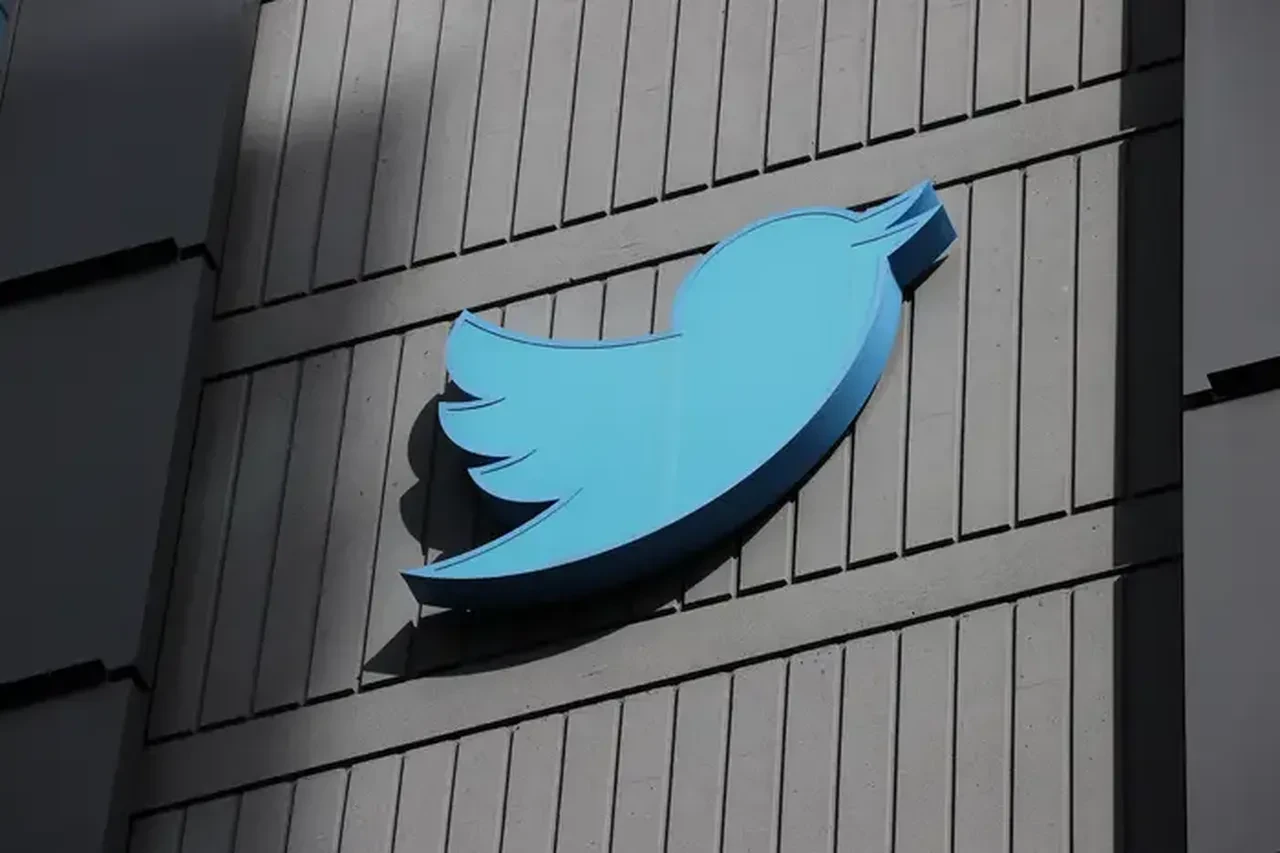 Twitter’ın ikonik mavi kuşu, açık artırmada rekor fiyatla satıldı!