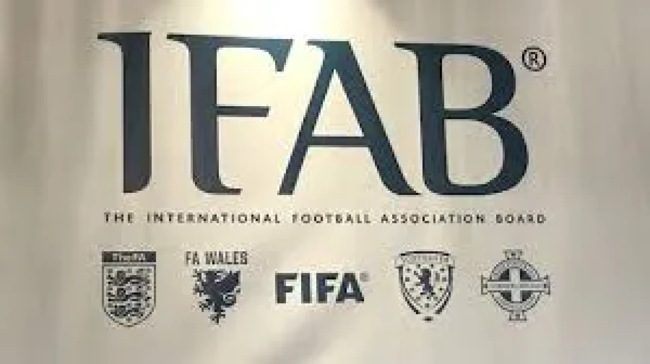 IFAB'dan tarihi kural değişimi! Önümüzdeki sezondan itibaren uygulanacak