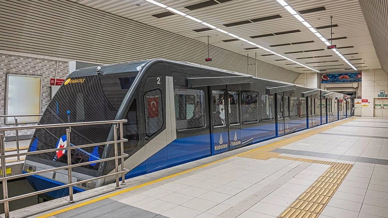Taksim Metro İstasyonu ve Taksim-Kabataş Füniküler Hattı'nın kapanma saati değişti