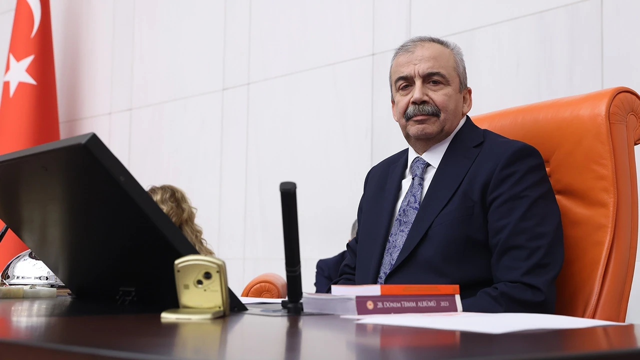 TBMM Başkanvekili Sırrı Süreyya Önder’in aort damarı yırtıldı: Ambulans 7 dakikada ulaştı