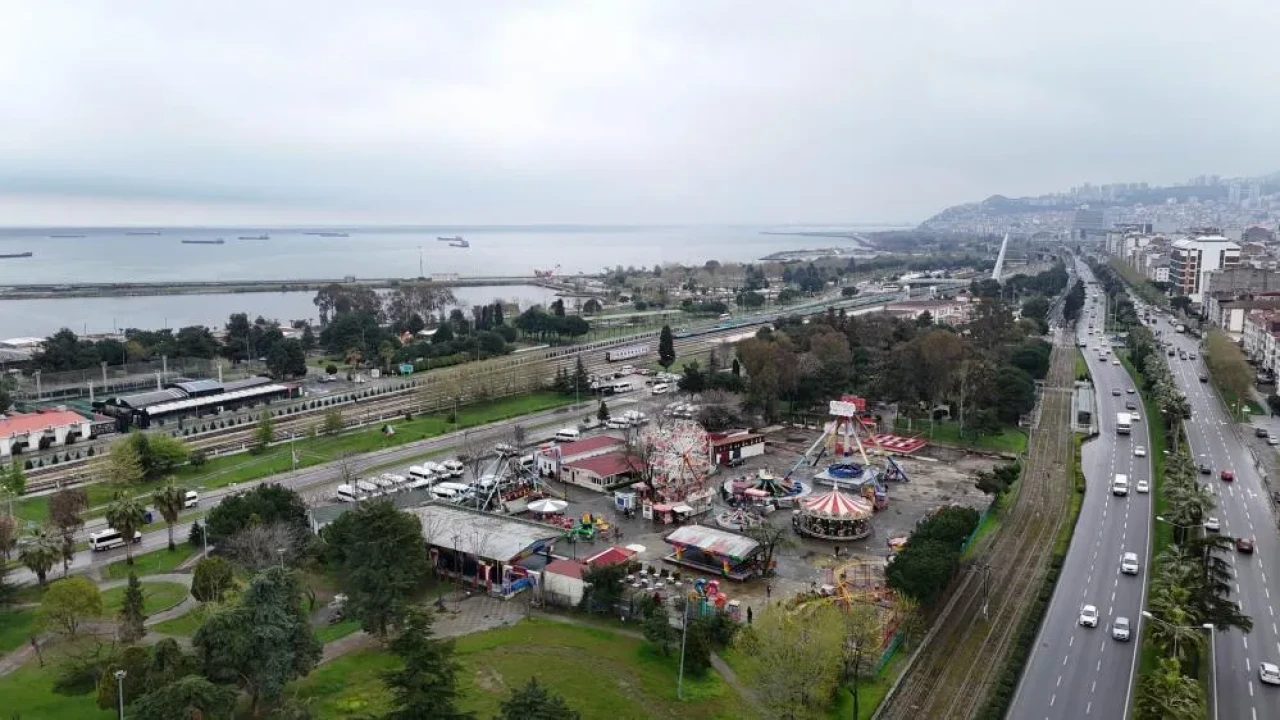 Türkiye'nin en eski 2. lunaparkı ruhsatsız çıktı, kapanıyor