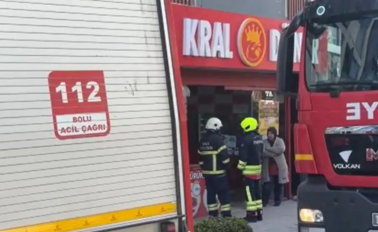 Bolu PTT Caddesi'nde yangın alarmı: Dönercide fritöz alev aldı
