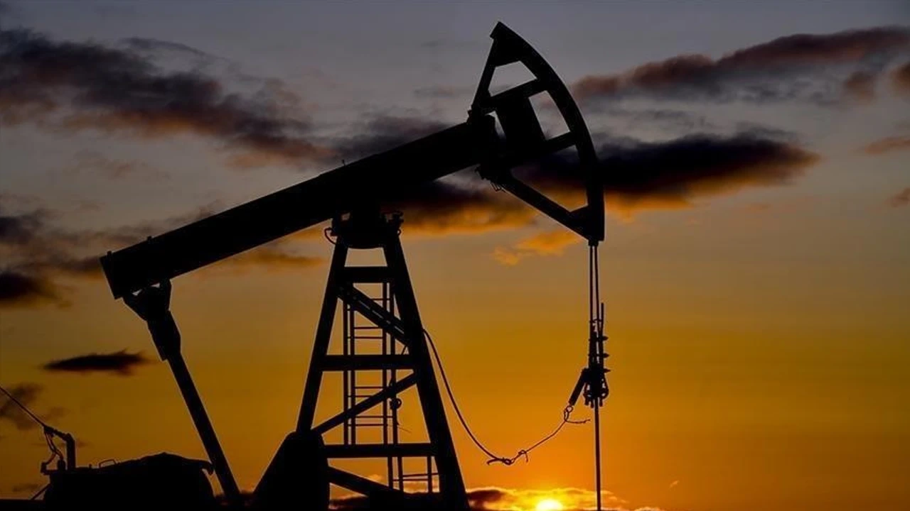 Brent petrol fiyatları yükselişe geçti: 75 doların altında