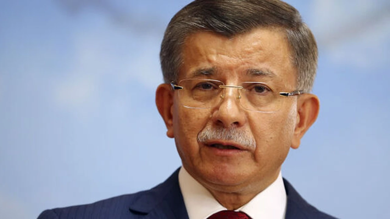Ahmet Davutoğlu kimdir? Ahmet Davutoğlu kaç yaşında, nereli?