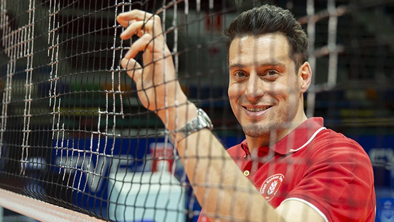 Mustafa Kavaz kimdir, evli mi, eşi kim? Ziraat Bankası Voleybol koçu nereli?