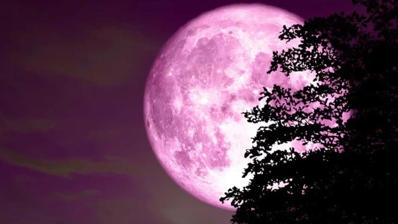 Pembe Ay nedir? Pembe Ay ne zaman görülecek?