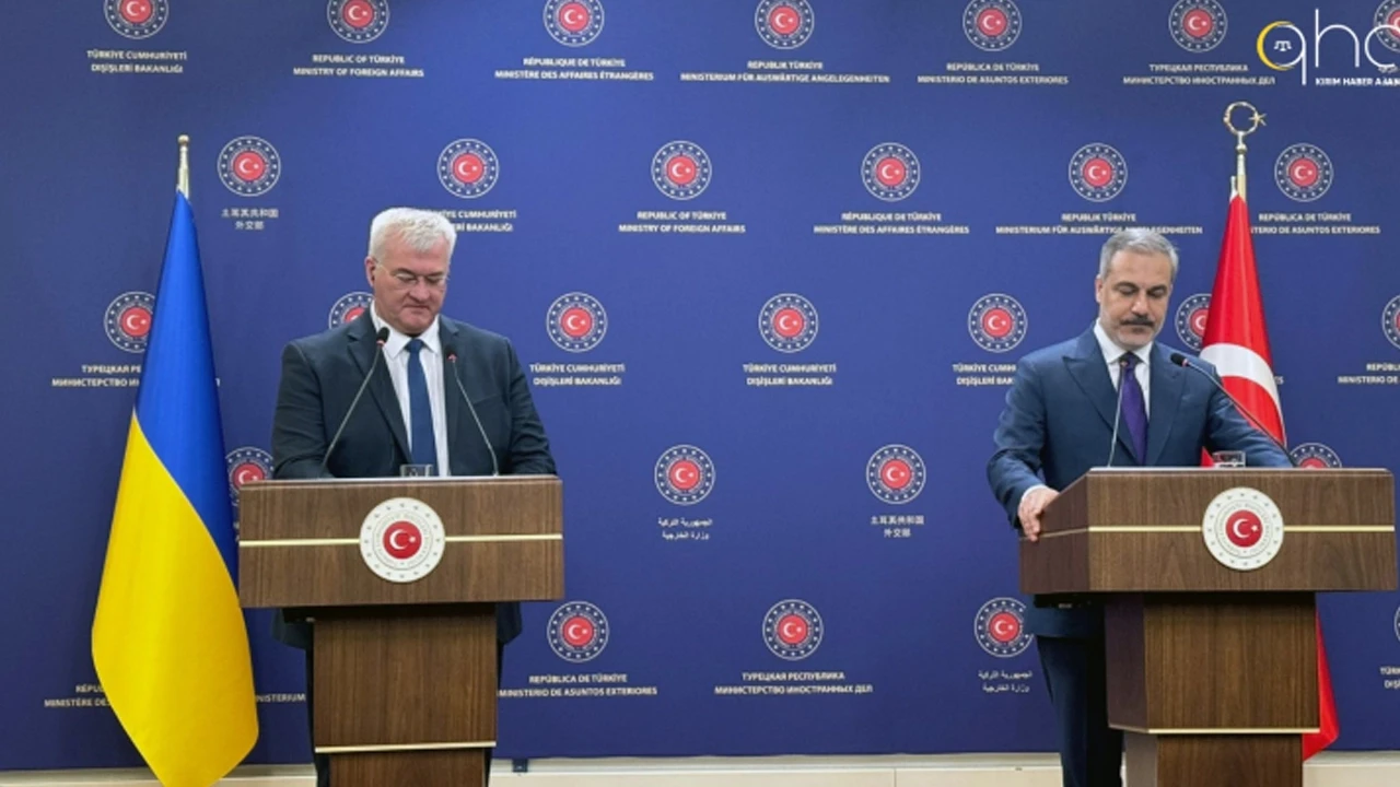Bakan Fidan, NATO Toplantısı'nda Ukraynalı mevkidaşı Sybiha ile görüştü