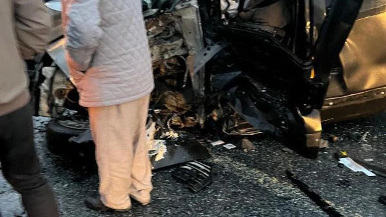 Arnavutköy'de feci kaza: 1 ölü, 3 yaralı