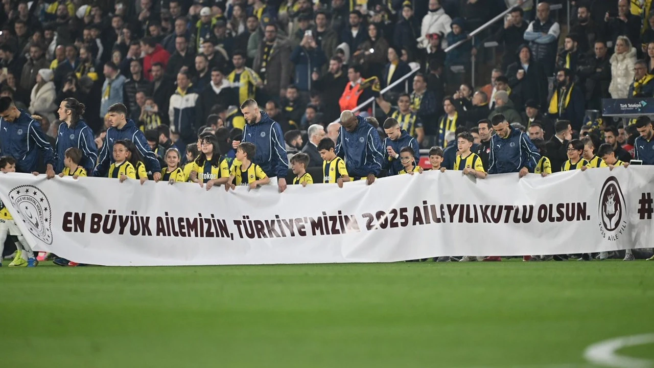 Bakanlıktan Fenerbahçe ve Galatasaray'a teşekkür mesajı