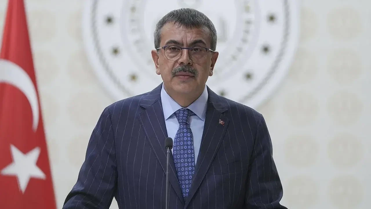 Yusuf Tekin duyurdu: İstanbul’daki deprem sonrası okullara 2 gün ara verildi