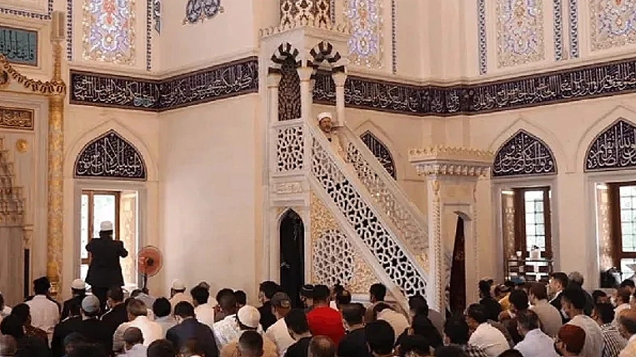 Bugün Cuma Hutbesi konusu ne? 18 Nisan 2025 Diyanet İşleri Cuma hutbesi metni