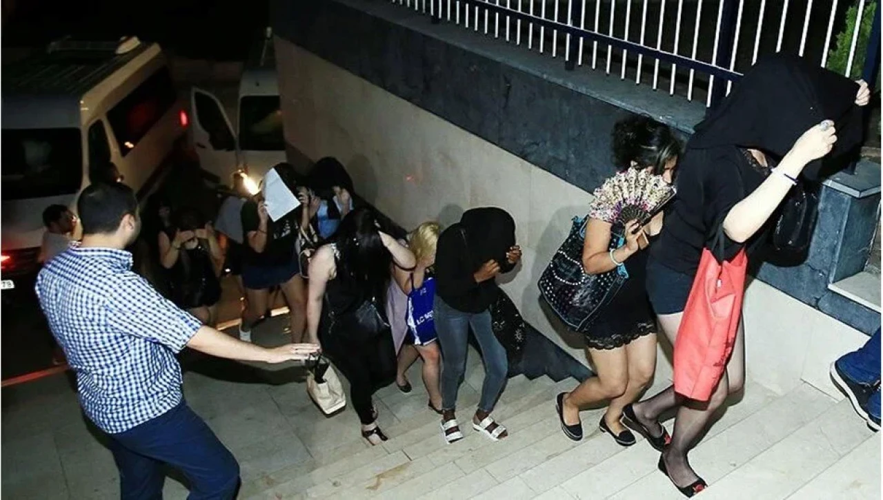 Düzce’de 6 aylık takip sonrası fuhuş operasyonu: Kadınları zorla tutmuşlar, 5 gözaltı!