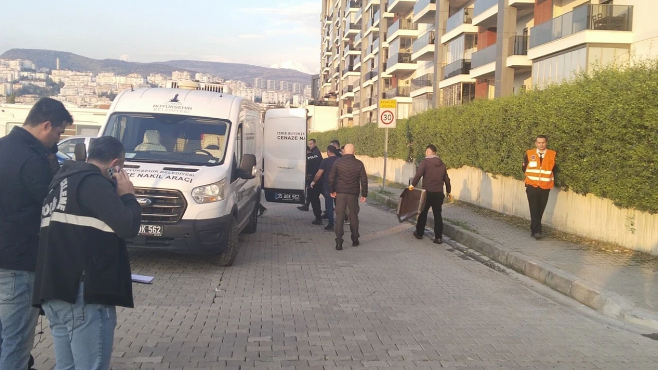 İzmir’de kadın cinayeti: Eski nişanlısına kurşun yağdırdı, sonra kendini vurdu!