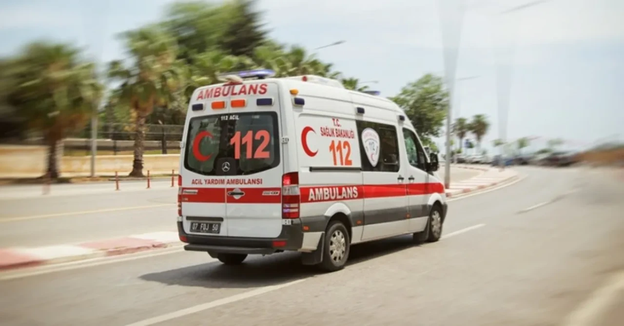 Depremde kalp krizi geçiren vatandaşa yoldan geçen doktor müdahale etti!